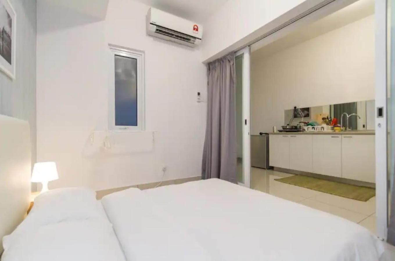 Maritime Suite Holiday Rental II George Town Eksteriør billede